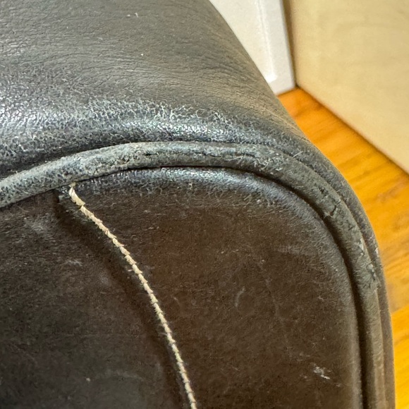 Coach Black Leather Shoulder Tote with White Contrast Stitching L2S-7776 - Picture 7 of 16